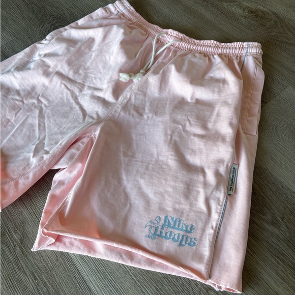 Nike Standard Issue Printing Logo Solid Straight Shorts Pink - Picture 5 of 10